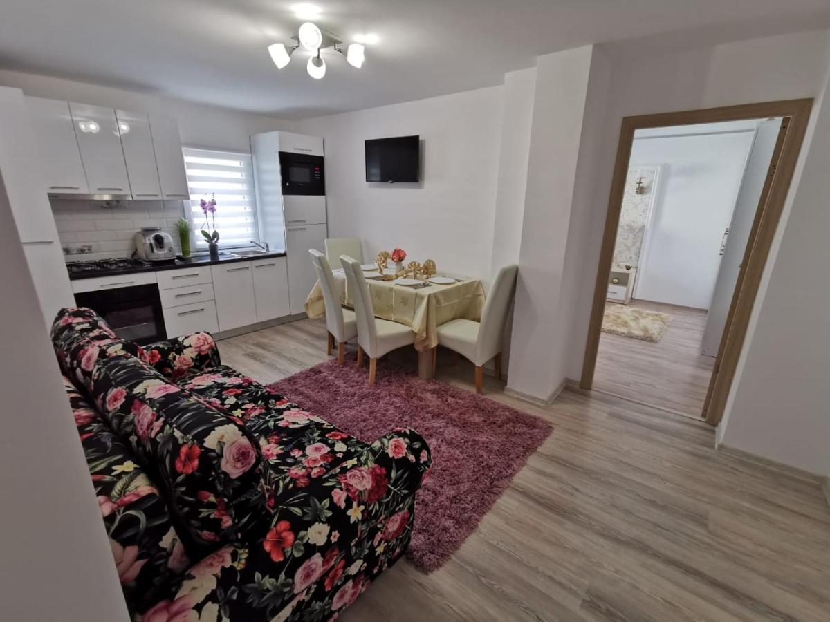 Apartament Gold Luxury Aknavásár Kültér fotó