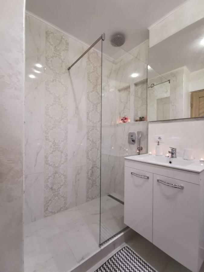 Apartament Gold Luxury Aknavásár Kültér fotó