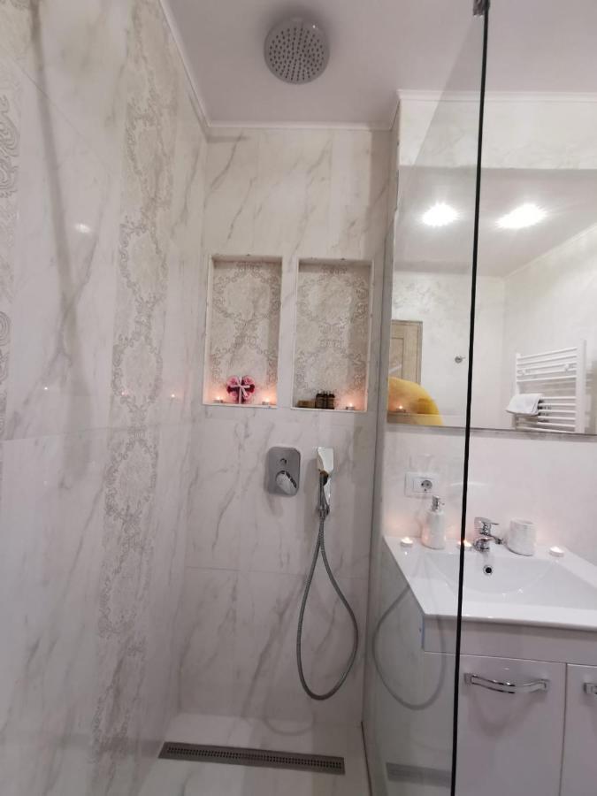 Apartament Gold Luxury Aknavásár Kültér fotó